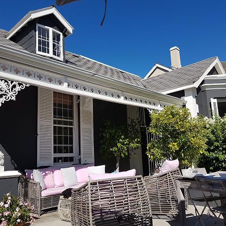 Gilmour Hill Bed & Breakfast Кейптаун Екстериор снимка