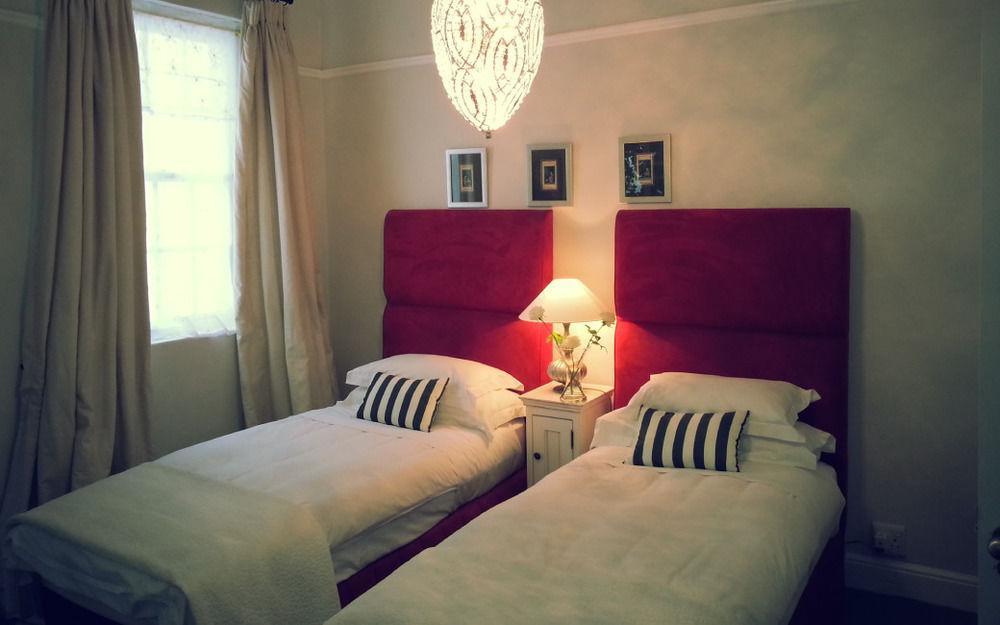 Gilmour Hill Bed & Breakfast Кейптаун Екстериор снимка