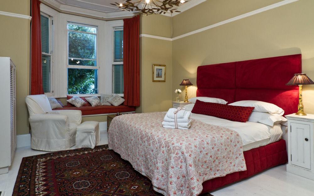 Gilmour Hill Bed & Breakfast Кейптаун Екстериор снимка