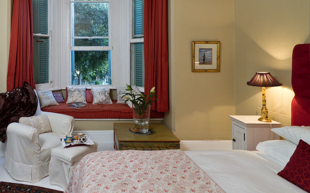 Gilmour Hill Bed & Breakfast Кейптаун Екстериор снимка
