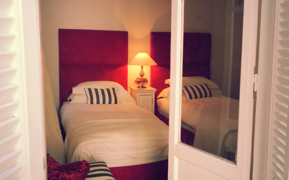 Gilmour Hill Bed & Breakfast Кейптаун Екстериор снимка