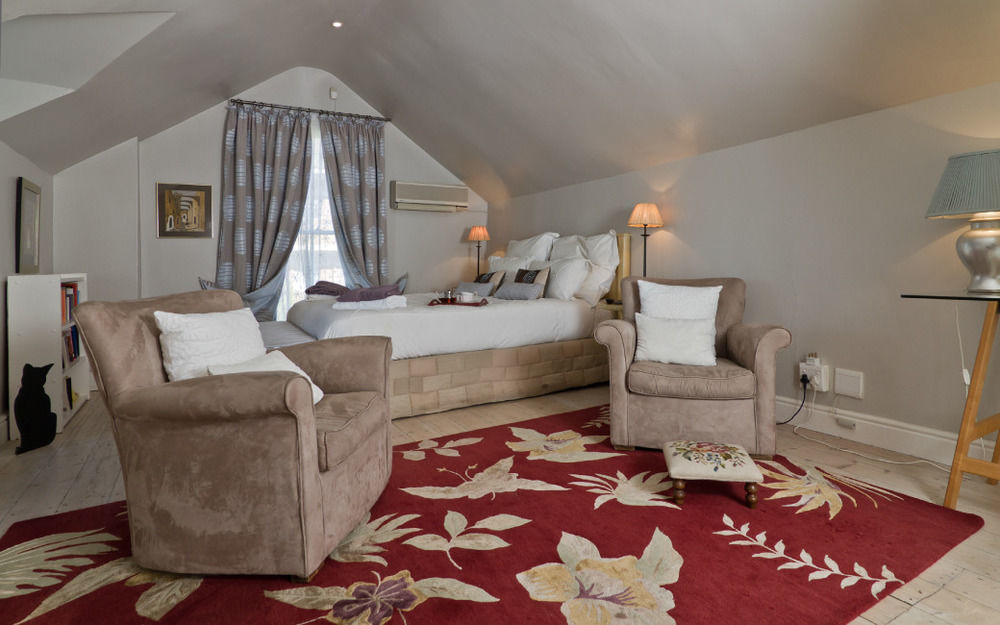 Gilmour Hill Bed & Breakfast Кейптаун Екстериор снимка