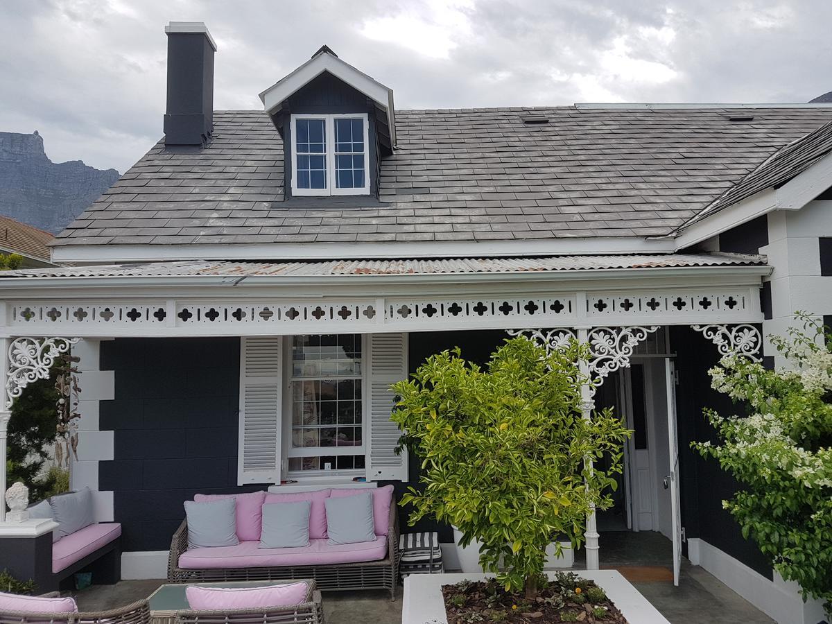 Gilmour Hill Bed & Breakfast Кейптаун Екстериор снимка