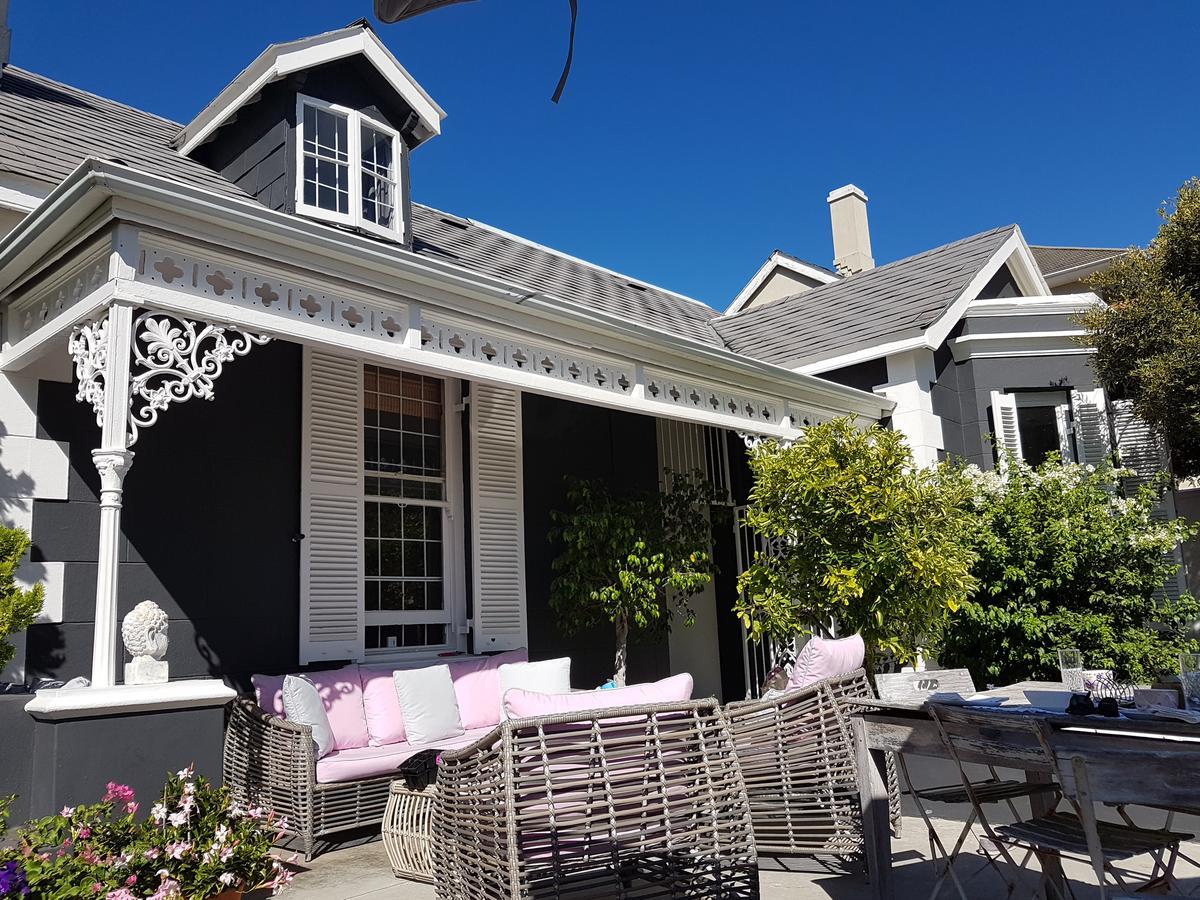 Gilmour Hill Bed & Breakfast Кейптаун Екстериор снимка