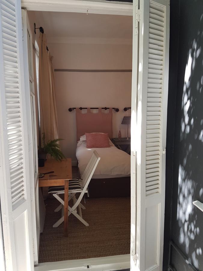 Gilmour Hill Bed & Breakfast Кейптаун Екстериор снимка