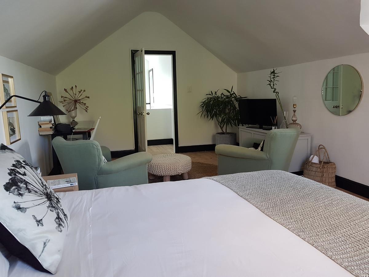 Gilmour Hill Bed & Breakfast Кейптаун Екстериор снимка