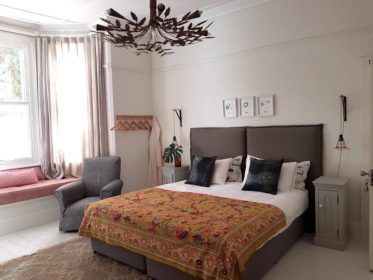 Gilmour Hill Bed & Breakfast Кейптаун Екстериор снимка