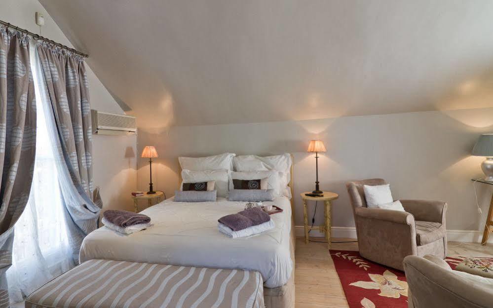 Gilmour Hill Bed & Breakfast Кейптаун Екстериор снимка