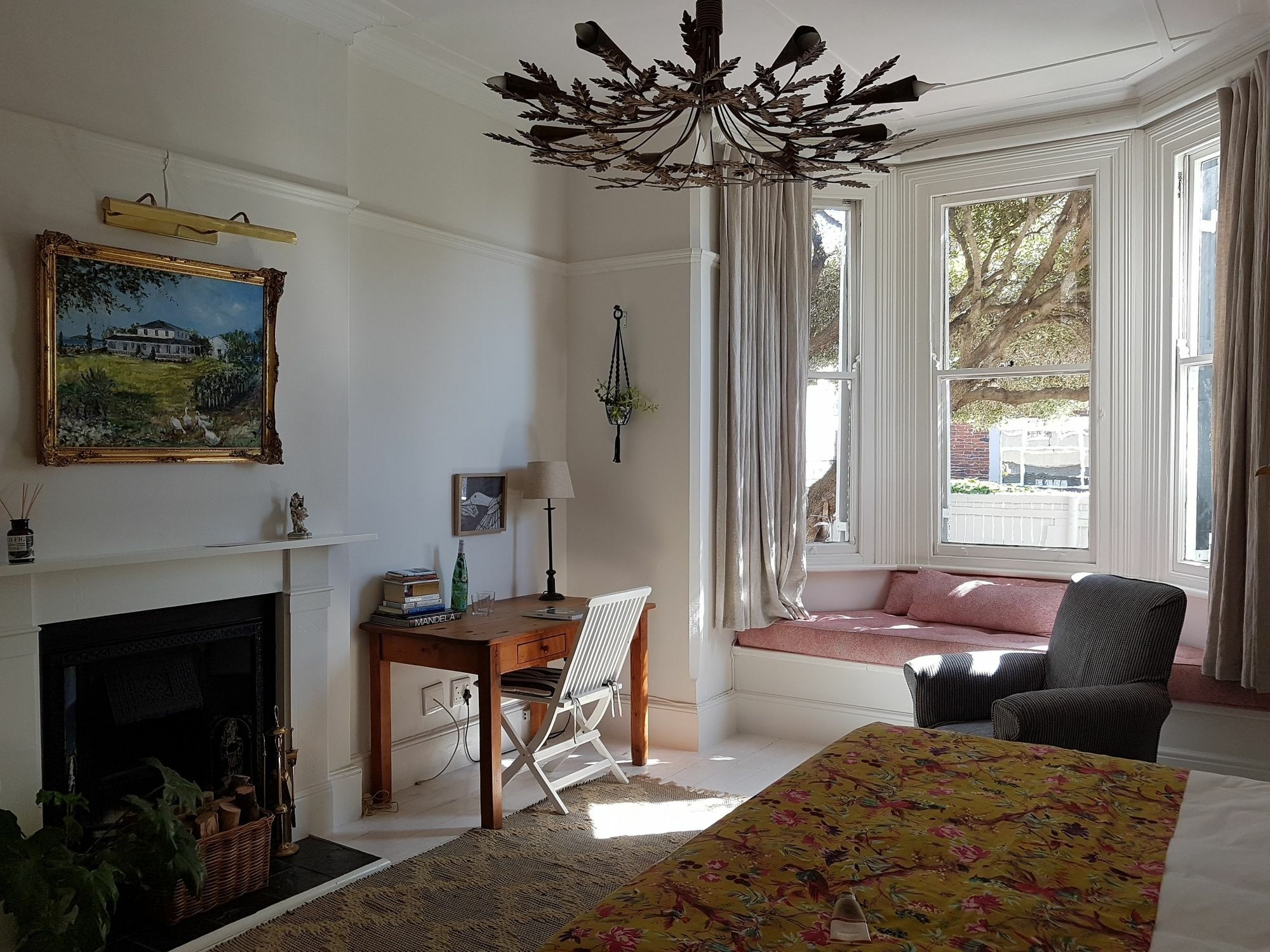 Gilmour Hill Bed & Breakfast Кейптаун Екстериор снимка
